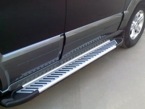 Бокові пороги Line (2 шт., алюміній) для Kia Sorento I BL 2002-2009 рр — Kia Sorento I BL 2002-2009 гг. DianaParts