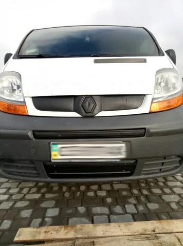 Зимова нижня накладка на решітку (під номером) 2001-2007, Матова для Renault Trafic рр — Renault Trafic 2001–2015 гг. DianaParts