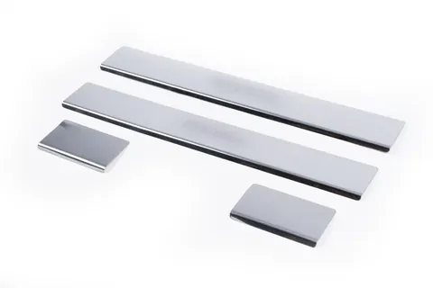 Накладки на пороги Carmos V2 (4 шт, нерж.) для Chevrolet Aveo T300 2011-2020 рр — Chevrolet Aveo T300 2011-2020 гг. DianaParts
