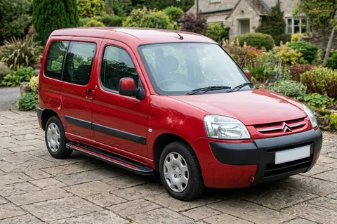 Бокові пороги Maya Red (2 шт., алюміній) для Citroen Berlingo 1996-2008 рр — Citroen Berlingo 1996-2008 гг. DianaParts