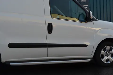 Окантовка стекол (нерж.) 2 шт, Carmos - Турецька сталь для Fiat Doblo II 2010-2022 рр — Fiat Doblo II 2010-2022 гг. DianaParts