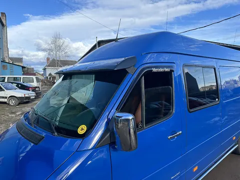 Козирьок на лобове скло (чорний глянець, 5мм) для Volkswagen LT 1995-2006 рр — Volkswagen LT 1995-2006 гг. DianaParts