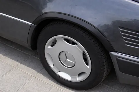 Накладки на арки 1989-1995 (4 шт, чорні, ABS-пластик) для Mercedes E-сlass W124 рр — Mercedes E-сlass W124 1984–1997 гг. DianaParts