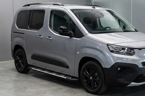 Бокові пороги Sunrise (2 шт., алюміній) Коротка база для Fiat Doblo III 2023- рр — Fiat Doblo III 2023- гг. DianaParts