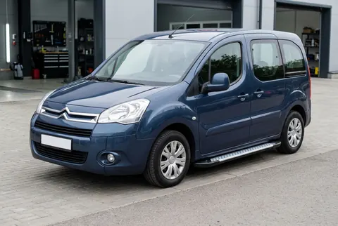 Бокові пороги Allmond Grey (2 шт., алюм.) для Citroen Berlingo 2008-2018 рр — Citroen Berlingo 2008-2018 гг. DianaParts