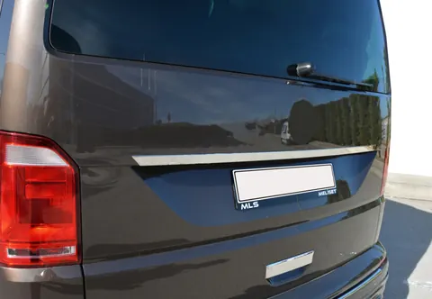 Планка над номером (нерж) OmsaLine - Італійська нержавійка для Volkswagen T6 2015-2024 рр — Volkswagen T6 2015-2024 гг. DianaParts
