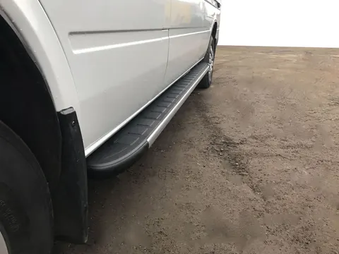 Бокові пороги Duru (2 шт., Алюміній) Середня база для Mercedes Sprinter W901/902/903/904/905 1995-2006 рр — Mercedes Sprinter W901/902/903/904/905 1995–2006 гг. DianaParts