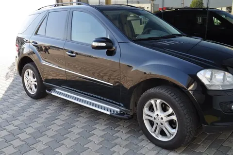 Бокові пороги Allmond Grey (2 шт., алюм.) для Mercedes ML W164 2005-2011 рр — Mercedes ML W164 2005-2011 гг. DianaParts