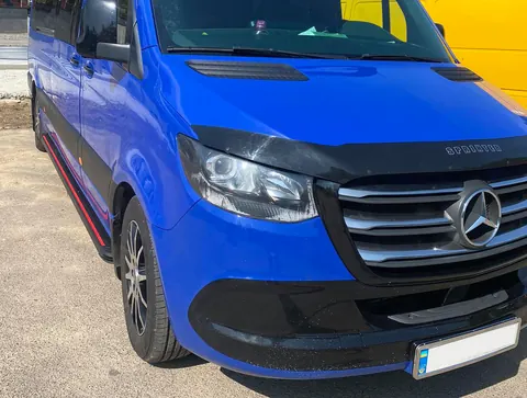Бокові пороги Maya Red (2 шт., алюміній) Long/ExtraLong для Mercedes Sprinter W907/W910 2018- рр — Mercedes Sprinter W907/W910 2018- гг. DianaParts