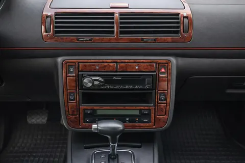 Накладки на панель Карбон для Ford Galaxy 1995-2006 рр — Ford Galaxy 1995-2006 гг. DianaParts