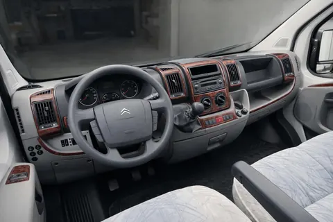 Накладки на панель (2006-2014) Карбон для Peugeot Boxer рр — Peugeot Boxer 2006-2025 гг. DianaParts
