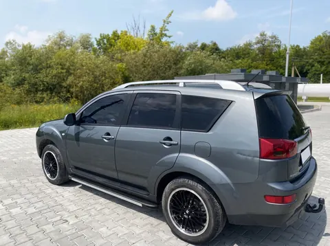 Бокові пороги Maya V1 (2 шт., алюміній) для Peugeot 4007 2007-2013 рр — Peugeot 4007 2007-2013 гг. DianaParts