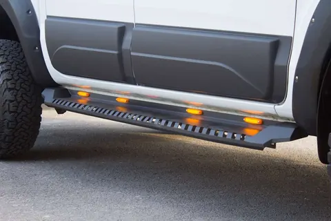 Бокові пороги Dakar V1 з LED (2 шт, метал) для Toyota Hilux 2015- рр — Toyota Hilux 2015- гг. DianaParts