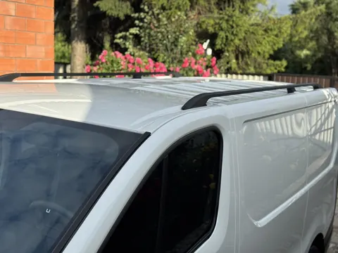Рейлінги чорні Коротка, чавунні ніжки для Renault Trafic 2015- рр — Renault Trafic 2015- гг. DianaParts