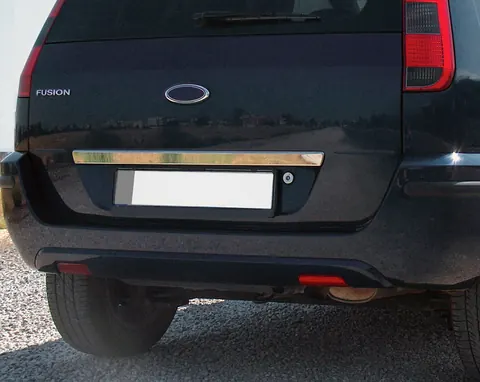 Накладка над номером на кришку багажника (нерж.) Carmos - Турецька сталь для Ford Fusion 2002-2009 рр — Ford Fusion 2002-2009 гг. DianaParts