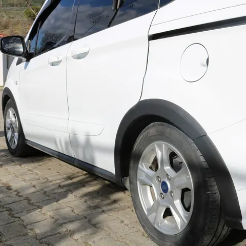 Розширювачі колісних арок (2014-2018, EuroCap) для Ford Courier рр — Ford Courier 2014-2023 гг. DianaParts