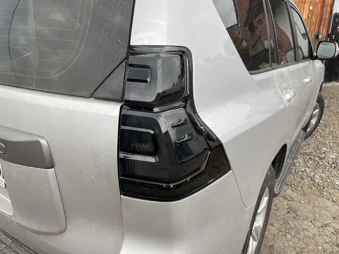 Задні ліхтарі BlackEdition V3 (2017-2026, 2 шт) для Toyota Land Cruiser Prado 150 рр — Toyota Land Cruiser Prado 150 2009-2023 гг. DianaParts