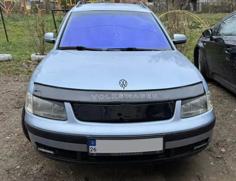 Зимова решітка (1996-2001) Глянцева для Volkswagen Passat B5 рр — Volkswagen Passat B5 1997-2005 гг. DianaParts