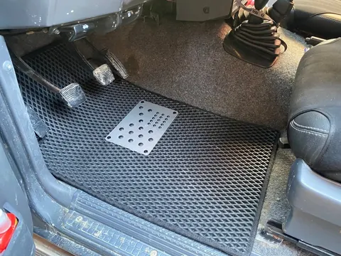 Килимки EVA (чорні) Короткий, 5 штук (передні та задні) для Nissan Patrol Y60 1988-1997 рр — Nissan Patrol Y60 1988–1997 гг. DianaParts