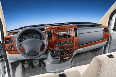 Накладки на панель (Meric, 50 деталей) Дерево для Mercedes Sprinter W906 2006-2018 рр — Mercedes Sprinter W906 2006–2018 гг. DianaParts