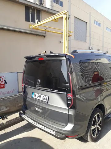 Спойлер (1 дверка, під фарбування) для Volkswagen Caddy 2020- рр — Volkswagen Caddy 2020- гг. DianaParts