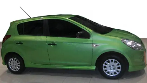 Бічні спідниці (під фарбування) для Hyundai I-20 2008-2012 рр — Hyundai I-20 2008-2012 гг. DianaParts