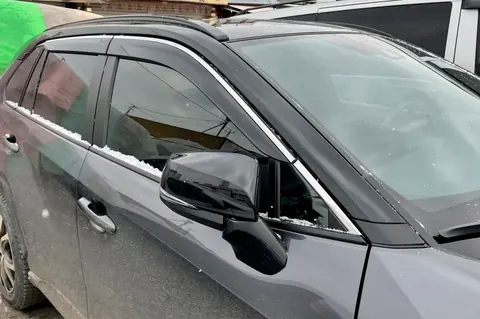 Вітровики з хромованим молдингом (4 шт, HIC) для Toyota Rav 4 2019- рр — Toyota Rav 4 2019- гг. DianaParts