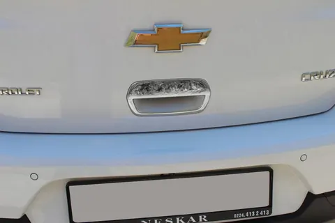 Накладка на ручку багажника (для версії HB, нерж.) OmsaLine - Італійська нержавійка для Chevrolet Cruze 2009-2015 рр — Chevrolet Cruze 2009–2015 гг. DianaParts