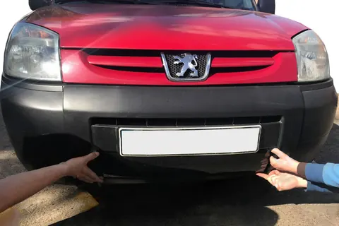 Зимова решітка (2003-2008) Матова для Peugeot Partner рр — Peugeot Partner 1996-2008 гг. DianaParts