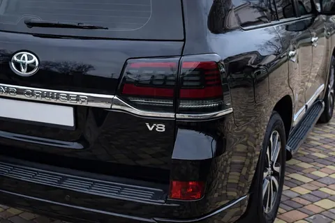 Задні ліхтарі 2016-2021 (Sequential Red) для Toyota Land Cruiser 200 рр — Toyota Land Cruiser 200 2007-2021 гг. DianaParts