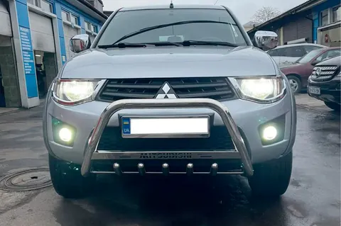 Кенгурятник WT004 (нерж) для Mitsubishi L200 2006-2015 рр — Mitsubishi L200 2006-2015 гг. DianaParts