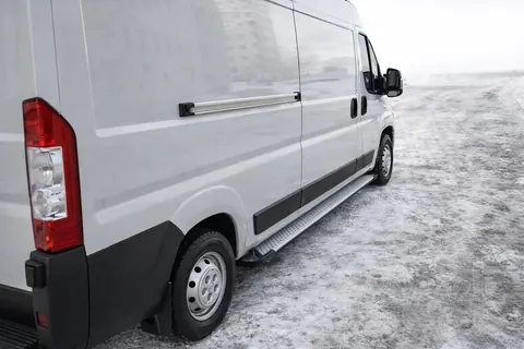 Бокові пороги Allmond Grey (2 шт., алюм.) Коротка база для Citroen Jumper 2007-2025 рр — Citroen Jumper 2007-2025 гг. DianaParts