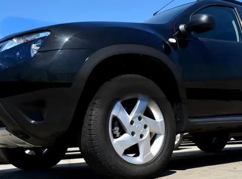 Накладки на арки (4 шт., чорний метал) Під фарбування для Renault Duster 2008-2017 рр — Renault Duster 2008-2017 гг. DianaParts