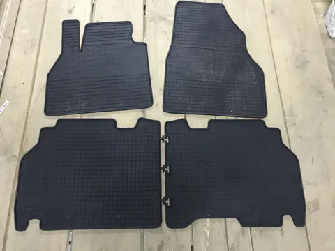 Гумові килимки (4 шт, Polytep) для Seat Ibiza 2010-2017 рр — Seat Ibiza 2010-2017 гг. DianaParts