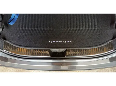 Накладка на задній поріг Carmos (нерж) для Nissan Qashqai 2021- рр — Nissan Qashqai 2021- гг. DianaParts