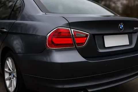 Накладки на стопи (2 шт., пласт) для BMW 3 серія E90/E91 2005-2011 рр — BMW 3 серия E90/E91 2005-2011 гг. DianaParts