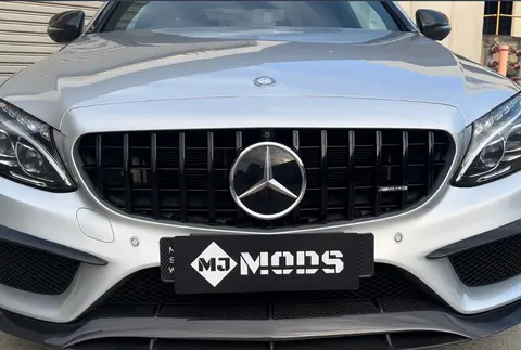 Передня решітка Panamericana GT Black (для Avantgarde/AMG-Line/C43 AMG) 2014-2021, без камери для Mercedes C-class W205 рр — Mercedes C-class W205 2014-2021 гг. DianaParts
