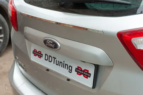 Планка над номером OmsaLine (нерж.) для Ford C-Max/Grand C-Max 2010-2019 рр — Ford C-Max/Grand C-Max 2010-2019 гг. DianaParts