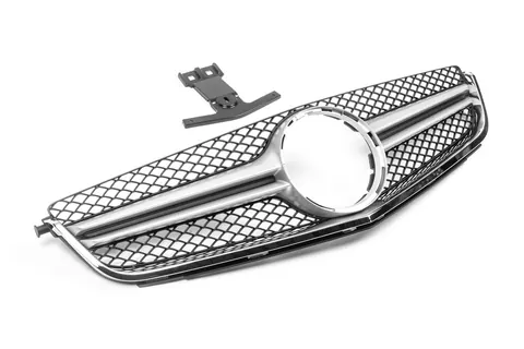 Передня решітка AMG Silver (для C63) 2007-2011 для Mercedes C-class W204 рр — Mercedes C-class W204 2007-2015 гг. DianaParts