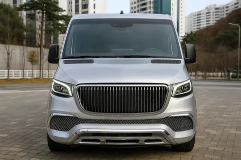 Передній бампер з решіткою (Maybach) для Mercedes Sprinter W907/W910 2018- рр — Mercedes Sprinter W907/W910 2018- гг. DianaParts