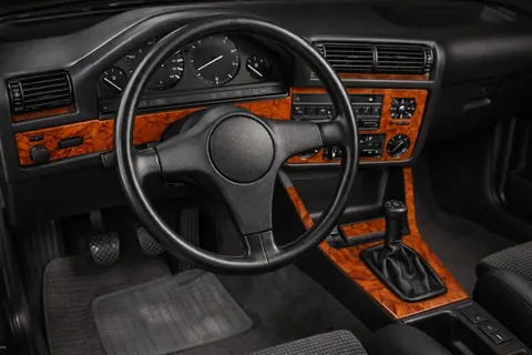 Накладки на панель Темне дерево для BMW 3 серія E30 1982-1994 рр — BMW 3 серия E30 1982-1994 гг. DianaParts