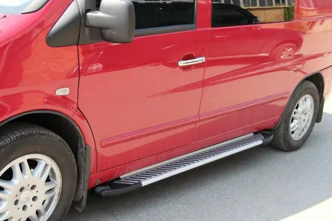 Бокові пороги Line (2 шт., алюм.) для Mercedes Vito W638 1996-2003 рр — Mercedes Vito W638 1996-2003 гг. DianaParts