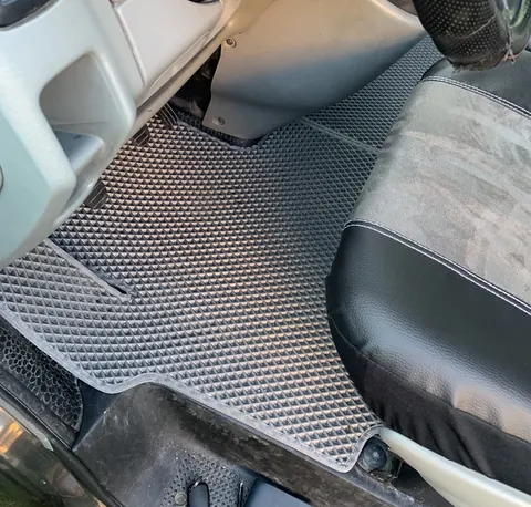 Килимки EVA (сірі) 1 -2026 2 для Renault Trafic 2001-2015 рр — Renault Trafic 2001–2015 гг. DianaParts