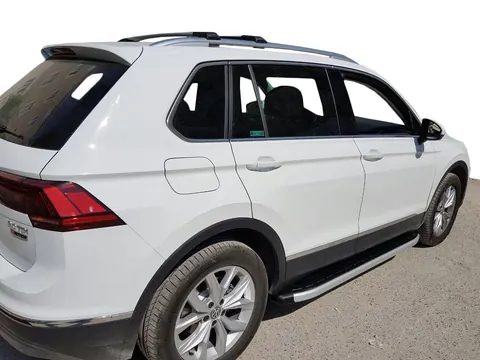 Бокові пороги Fullmond (2 шт., алюм) для Volkswagen Tiguan 2007-2016 рр — Volkswagen Tiguan 2007-2016 гг. DianaParts