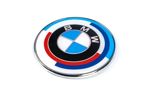Ювілейна емблема 82мм (передня) для BMW 3 серія F30/F31 2012-2019 рр — BMW 3 серия F30/F31 2012-2019 гг. DianaParts