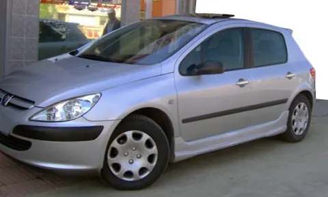 Бокові пороги (під фарбування) для Peugeot 307 2001-2008 рр — Peugeot 307 2001-2008 гг. DianaParts