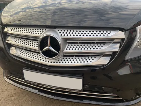 Накладки на решітку 2014-2020 (5 шт, BlackChrome) для Mercedes Vito/V-class W447 2014- рр — Mercedes Vito/V-class W447 2014- гг. DianaParts