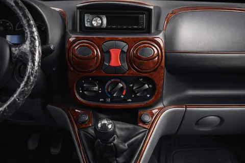Накладки на панель Дерево для Fiat Doblo I 2005-2010 рр — Fiat Doblo I 2005-2010 гг. DianaParts