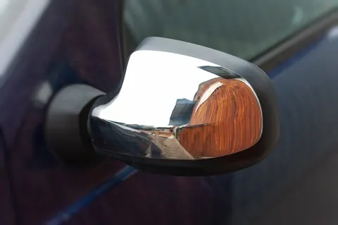 Накладки на дзеркала (верхня частина, 2 шт, нерж) для Dacia Sandero 2007-2013 рр — Dacia Sandero 2007-2013 гг. DianaParts