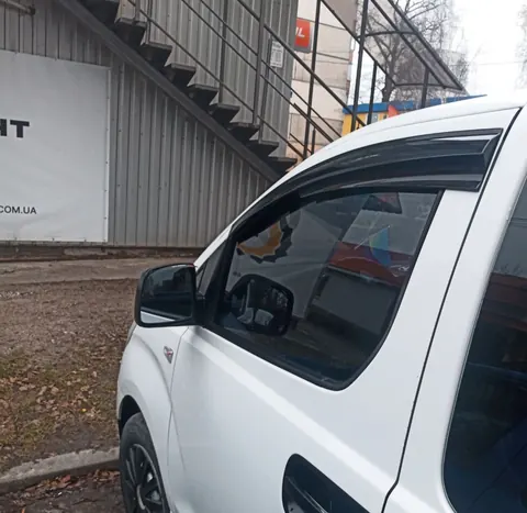 Вітровики (2 шт., Sunplex Sport) для Hyundai H300, H1, Starex 2008-2020 рр — Hyundai H300, H1, Starex 2008-2020 гг. DianaParts
